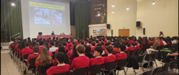 Charla de la AVT en el Colegio Luis Amigó de Pamplona con más de 200 alumnos